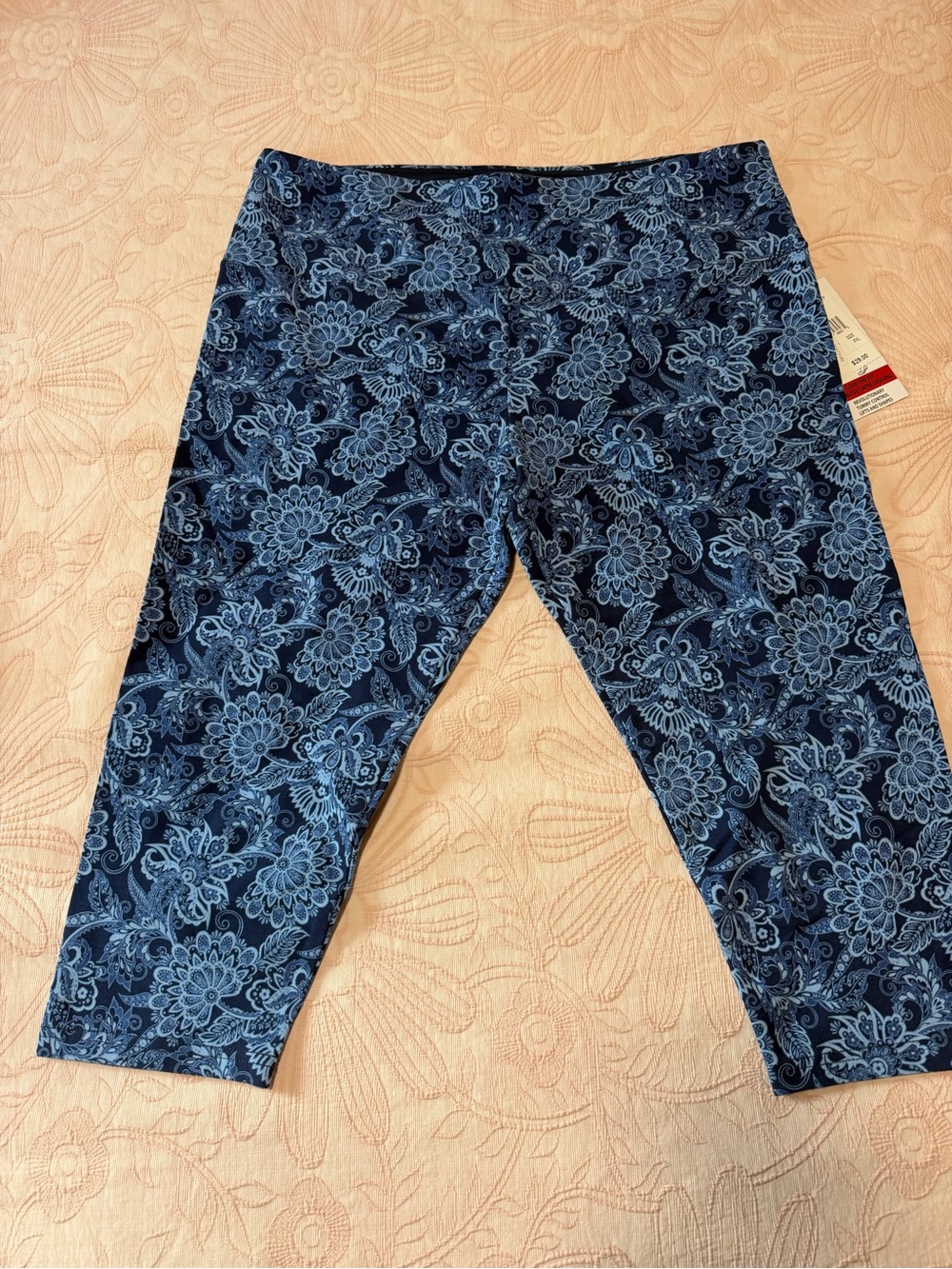 NWT Blue Floral Cropped Tummy Control Leggings